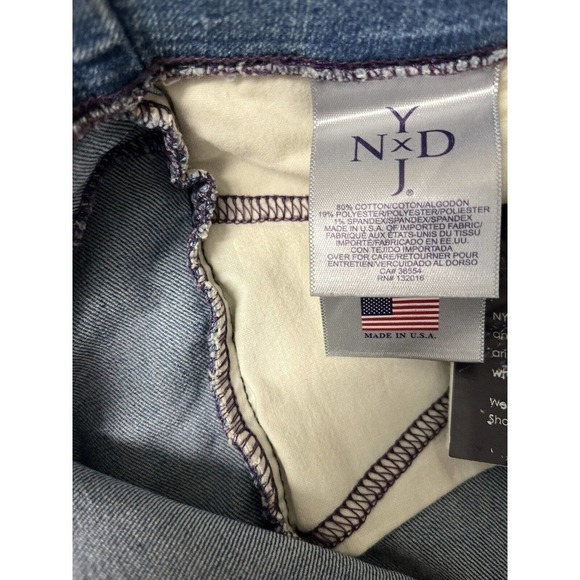 NYDJ Pull-On Straight-Leg Jeans with Side Slits- Cooper Reg size 6 light wash - Picture 8 of 10